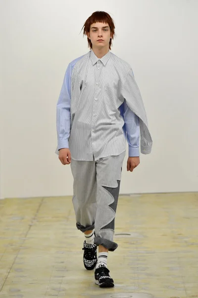 Look 12